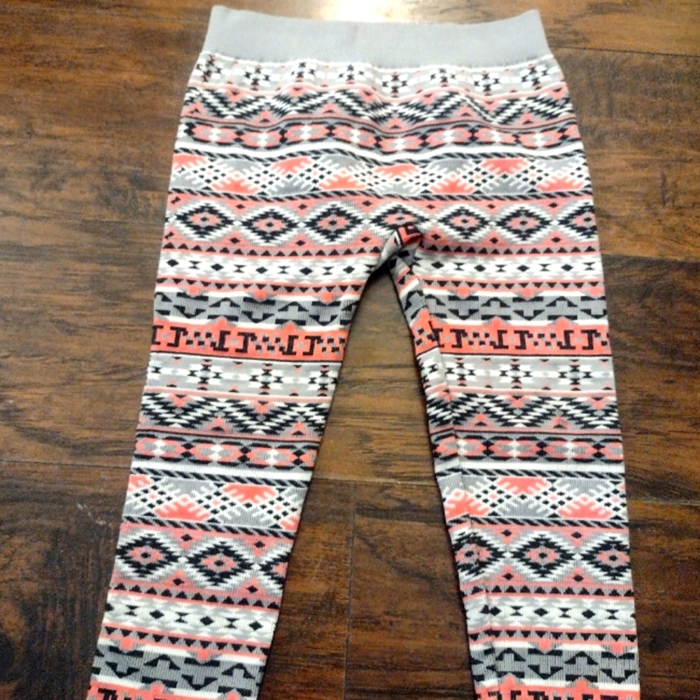Girls Faded Glory Leggings to knees size S/CH(4-6X)